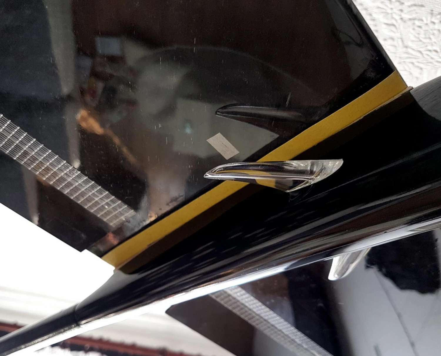 Clear Streamlined Antenna Supports (2) 3 Clear Streamlined Antenna Supports (2) - Image 3