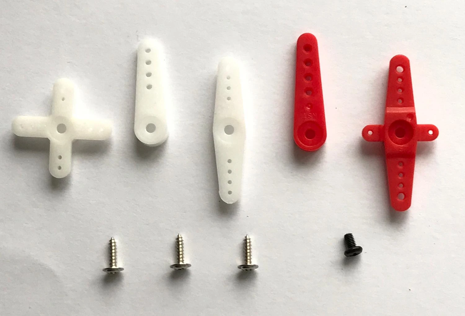 KST DS135MG MINI WING Servo - 5.2Kg.cm 0.12s 23.0g 10mm 3 KST DS135MG MINI WING Servo - 5.2Kg.cm 0.12s 23.0g 10mm - Image 3